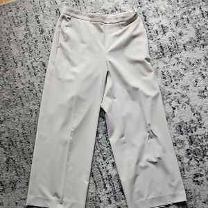 Banana Republic Wide-Leg Pants in Light Beige